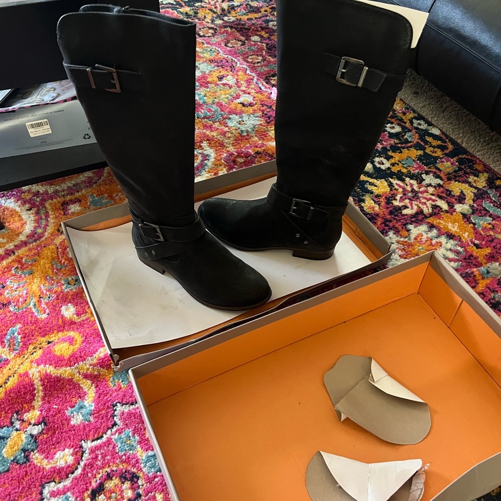 Brand new Crown Vintage Bobby boots